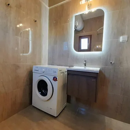Elever Apartman Ajía Marína